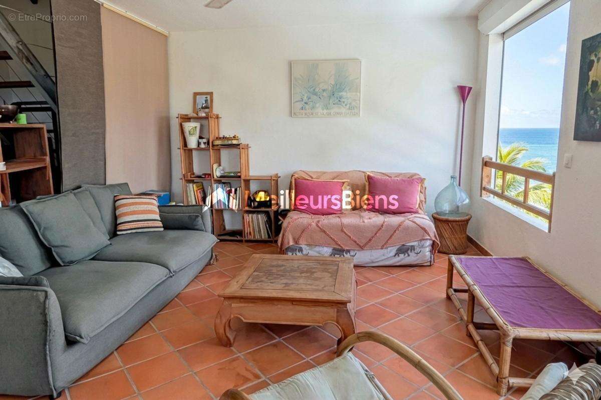 Appartement à LE MOULE