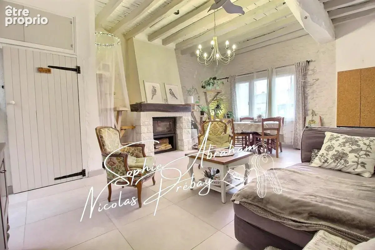 Charmante maison en pierres avec garage et cour - photo 3