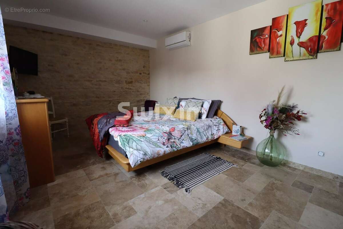 Maison contemporaine de 205 m² avec piscine à Épervans - photo 9