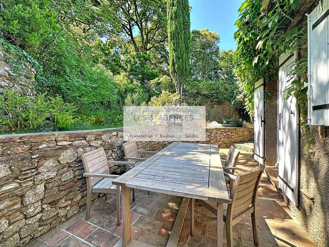 Maison à LA GARDE-FREINET