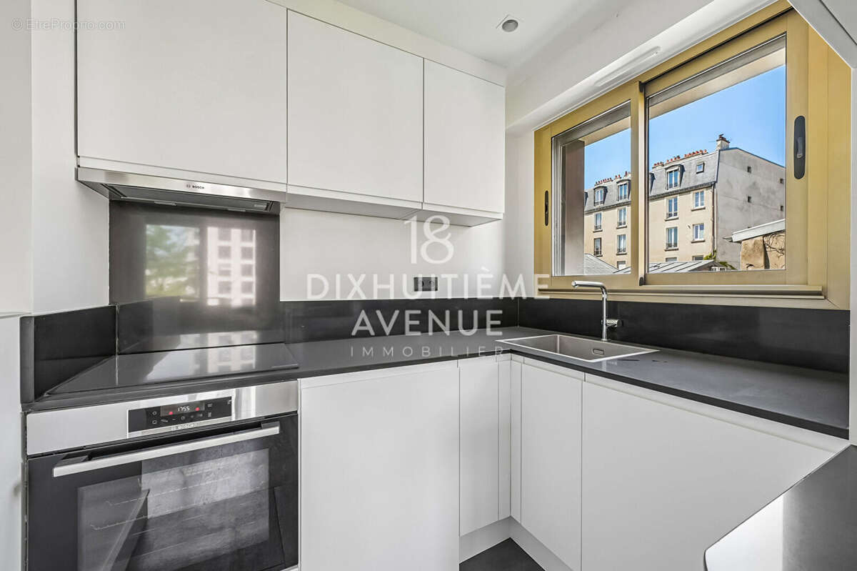 Appartement à PARIS-18E