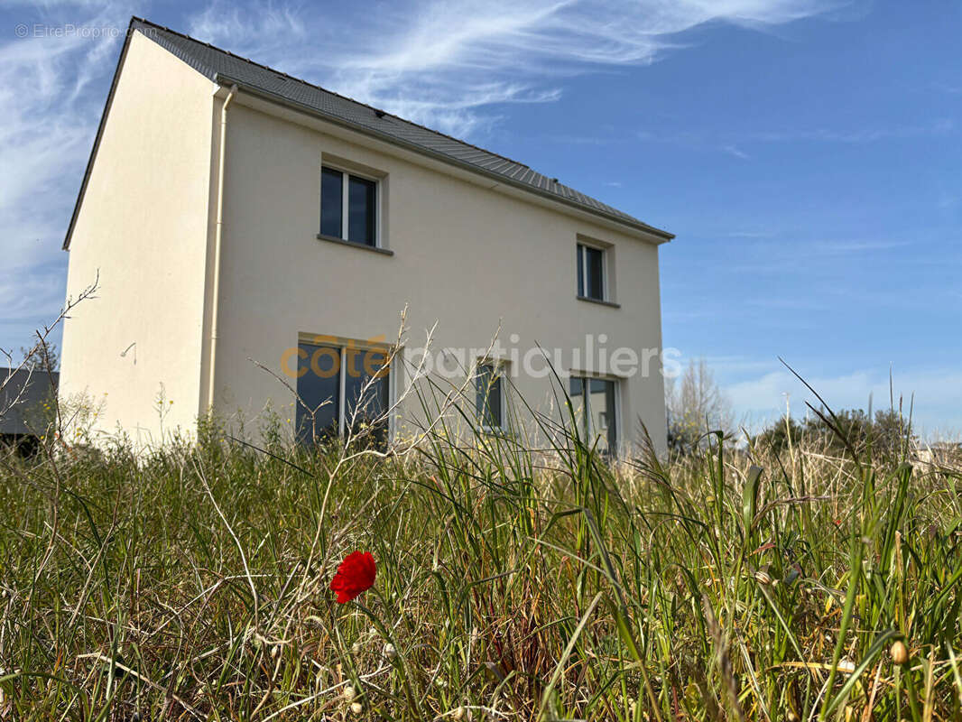 Maison à AGON-COUTAINVILLE