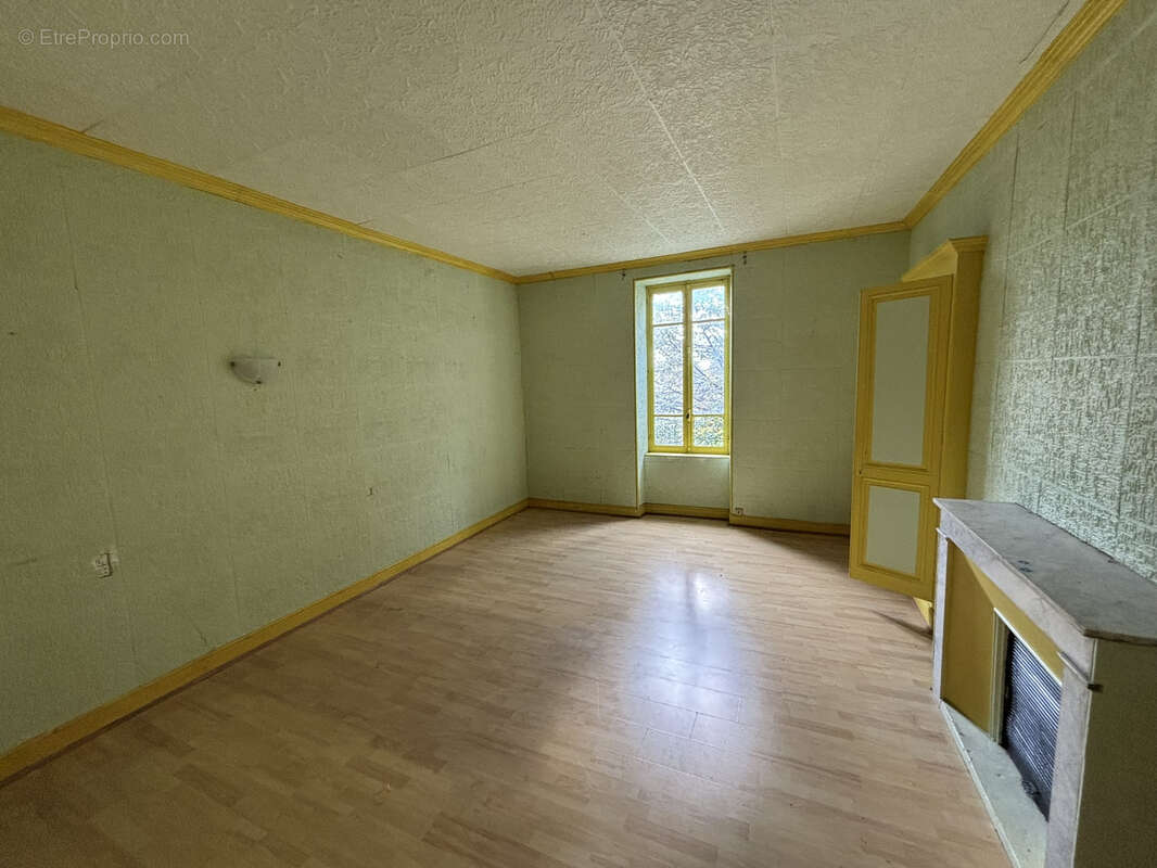 Maison à COLONZELLE