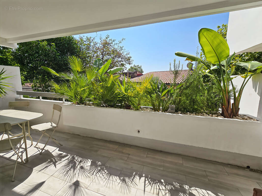 EXCLUSIVITÉ ! T3 avec terrasse, 2 parking et aucun travaux à prévoir 13013 Marseille Secteur Château-Gombert - photo 7