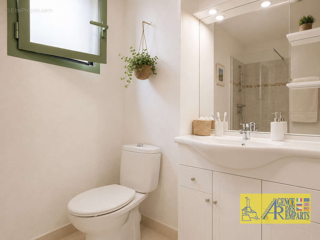 Appartement à VALLAURIS