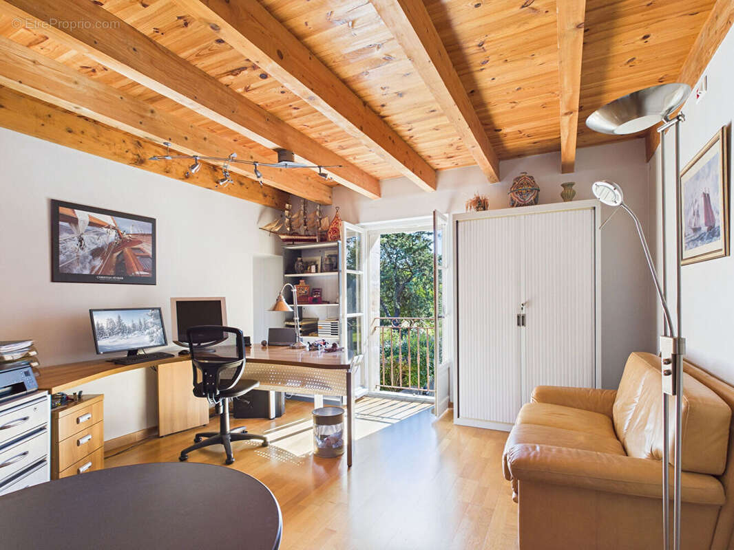 Maison à SAINT-ETIENNE-DU-GRES