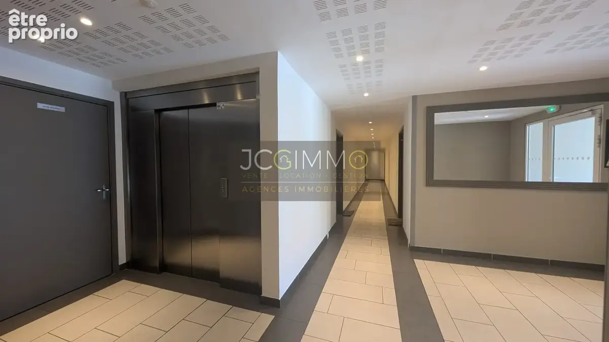 Solliès Pont - Appartement T3- ASCENSEUR - Parking - photo 10