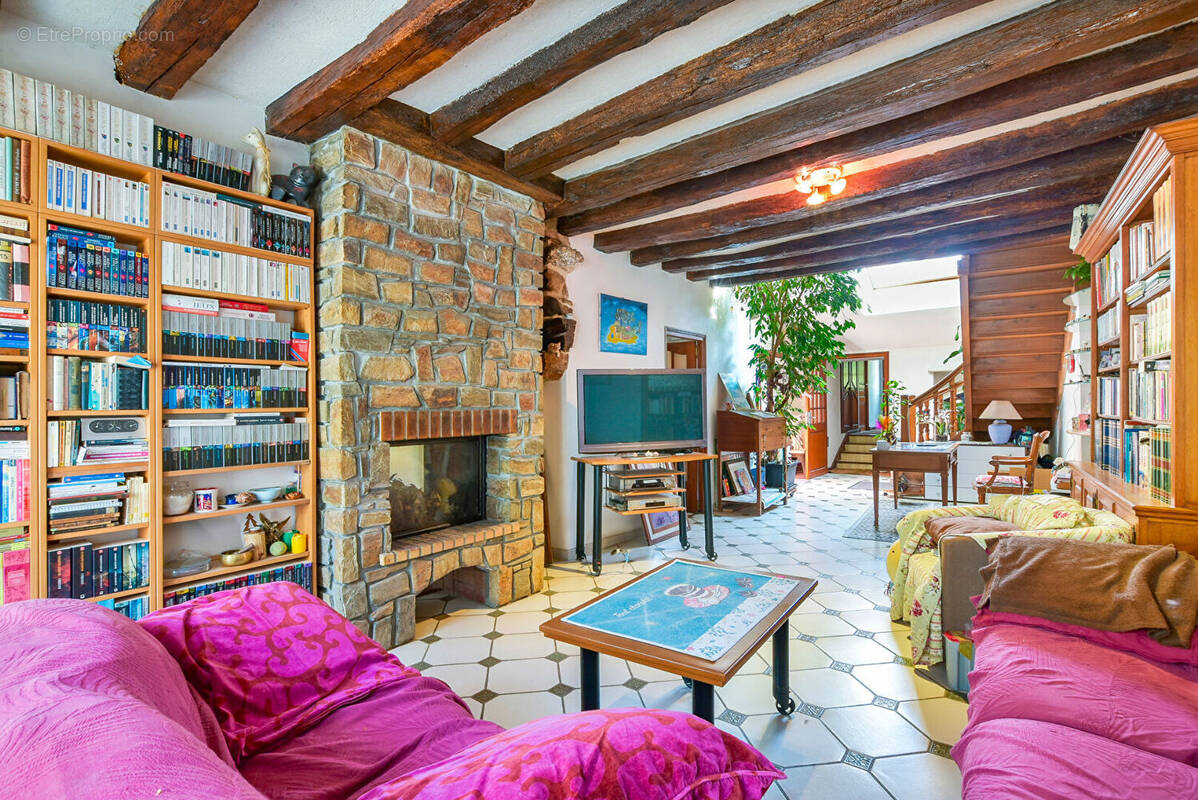 Maison à VERNEUIL-L'ETANG