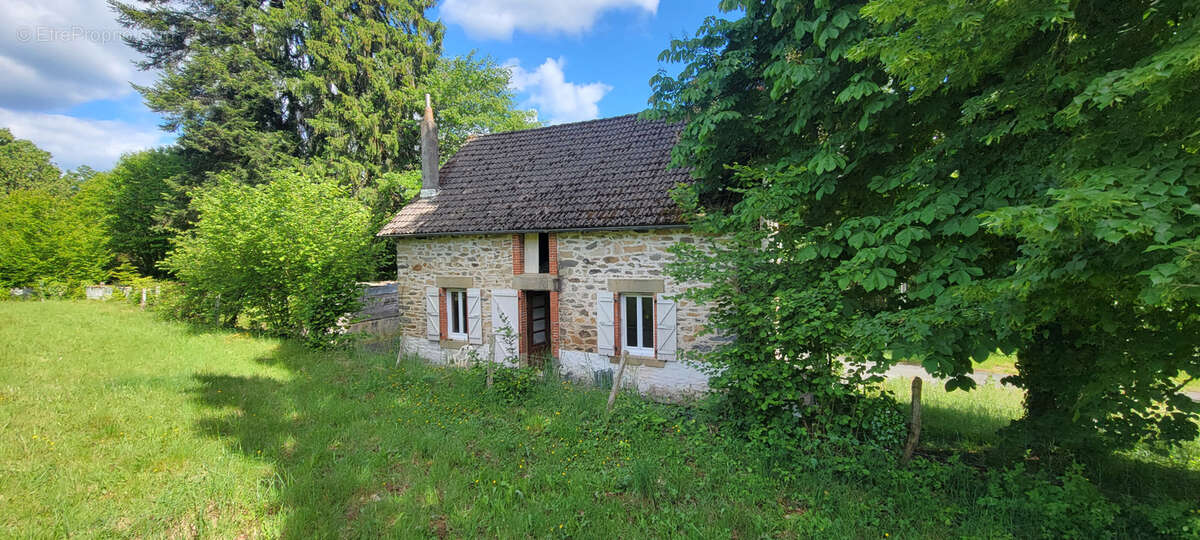 Maison à BEYNAT