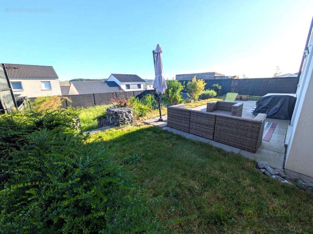 Maison 102 m² à Courcelles-Chaussy  - photo 9