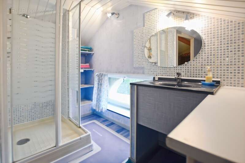 Maison à SAINT-SERNIN-DU-PLAIN