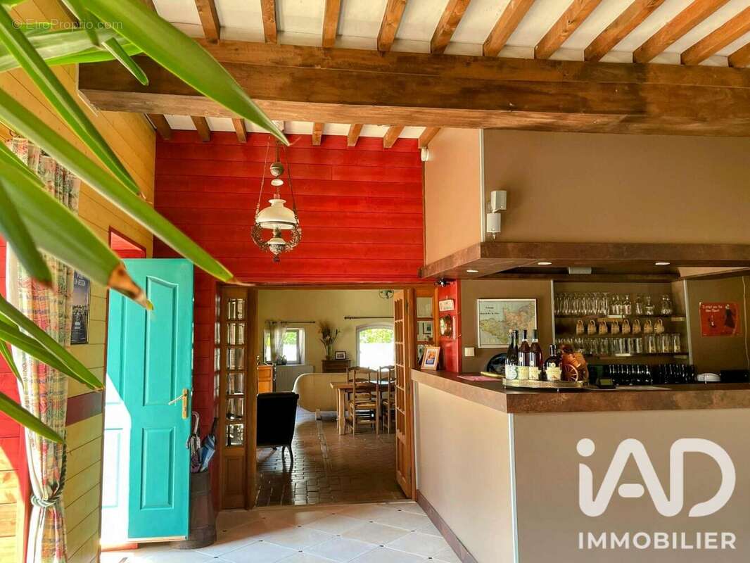 Maison 299 m² à Commes  - photo 7