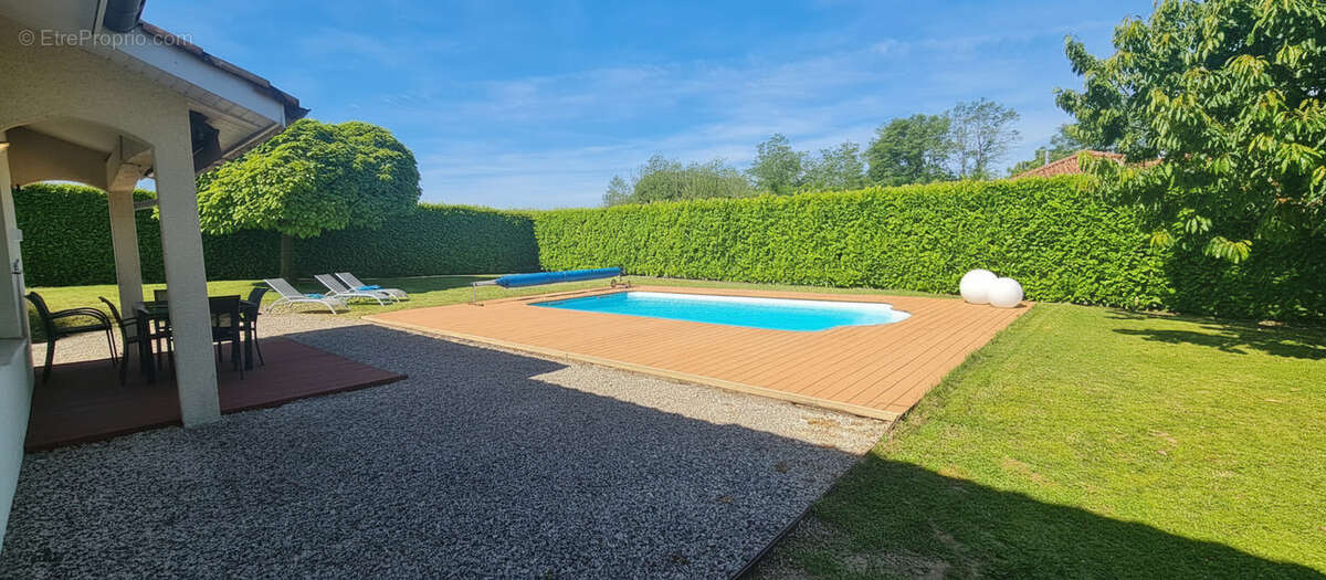 Tres agreable maison - piscine - secteur residentiel - photo 4