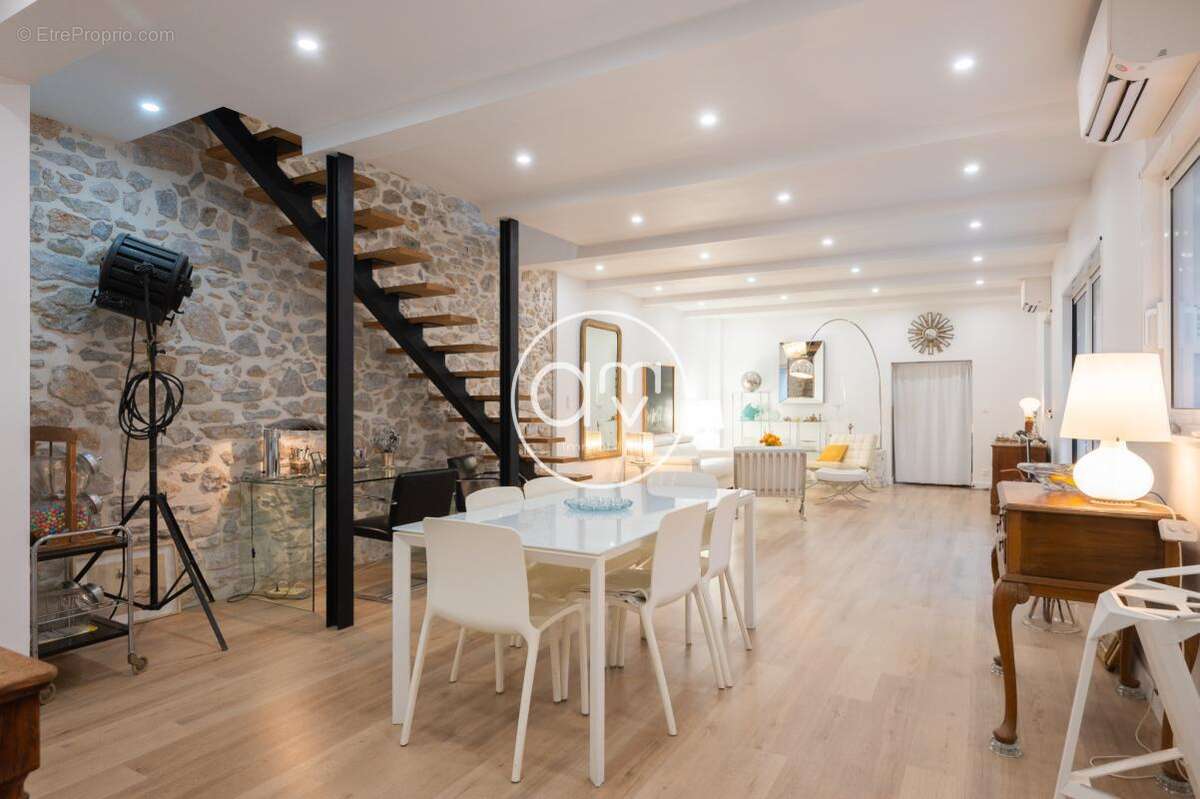 Maison à HYERES