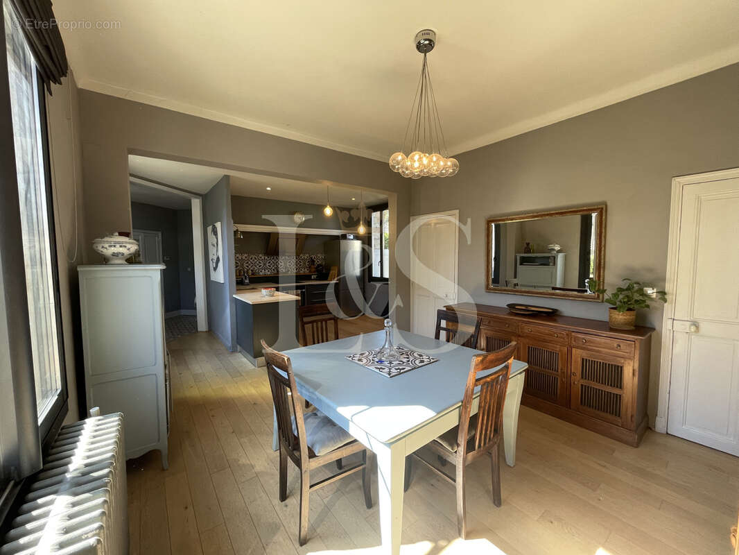 Maison à VAISON-LA-ROMAINE