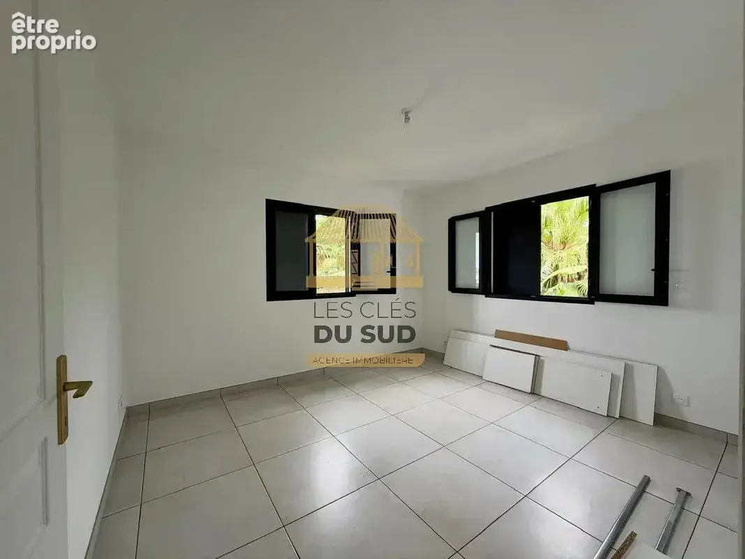A vendre - maison de type t4 de 89,50 m² environ - saint marie - 244 000€ - photo 6