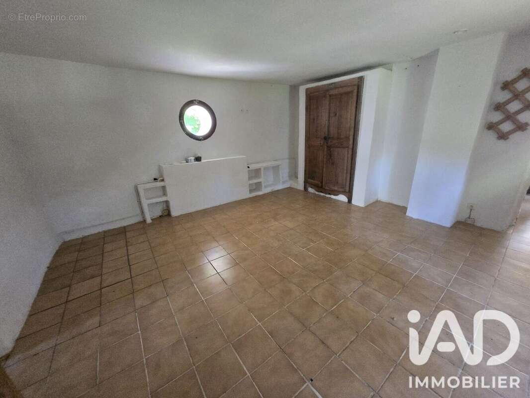 Maison 146 m² à Les Mages  - photo 8