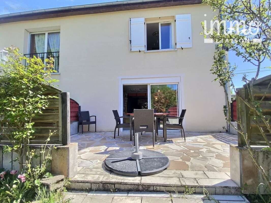 Maison à CHAUMONT-SUR-LOIRE