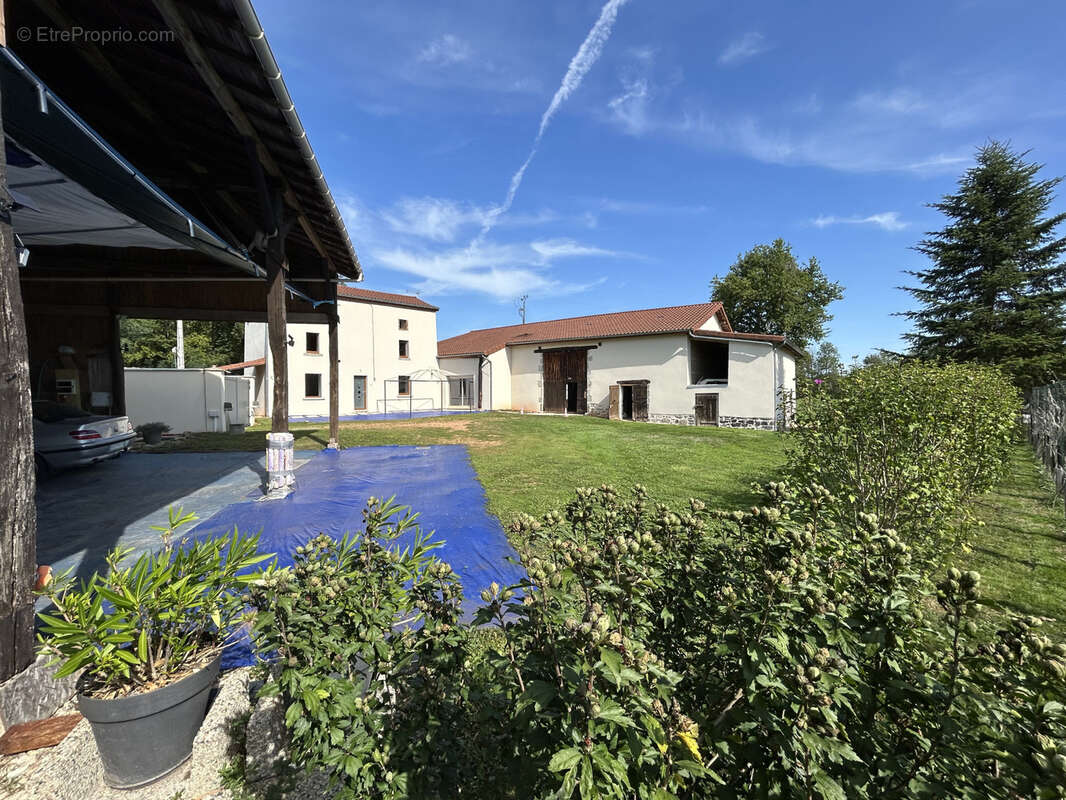 Maison à NOALHAT