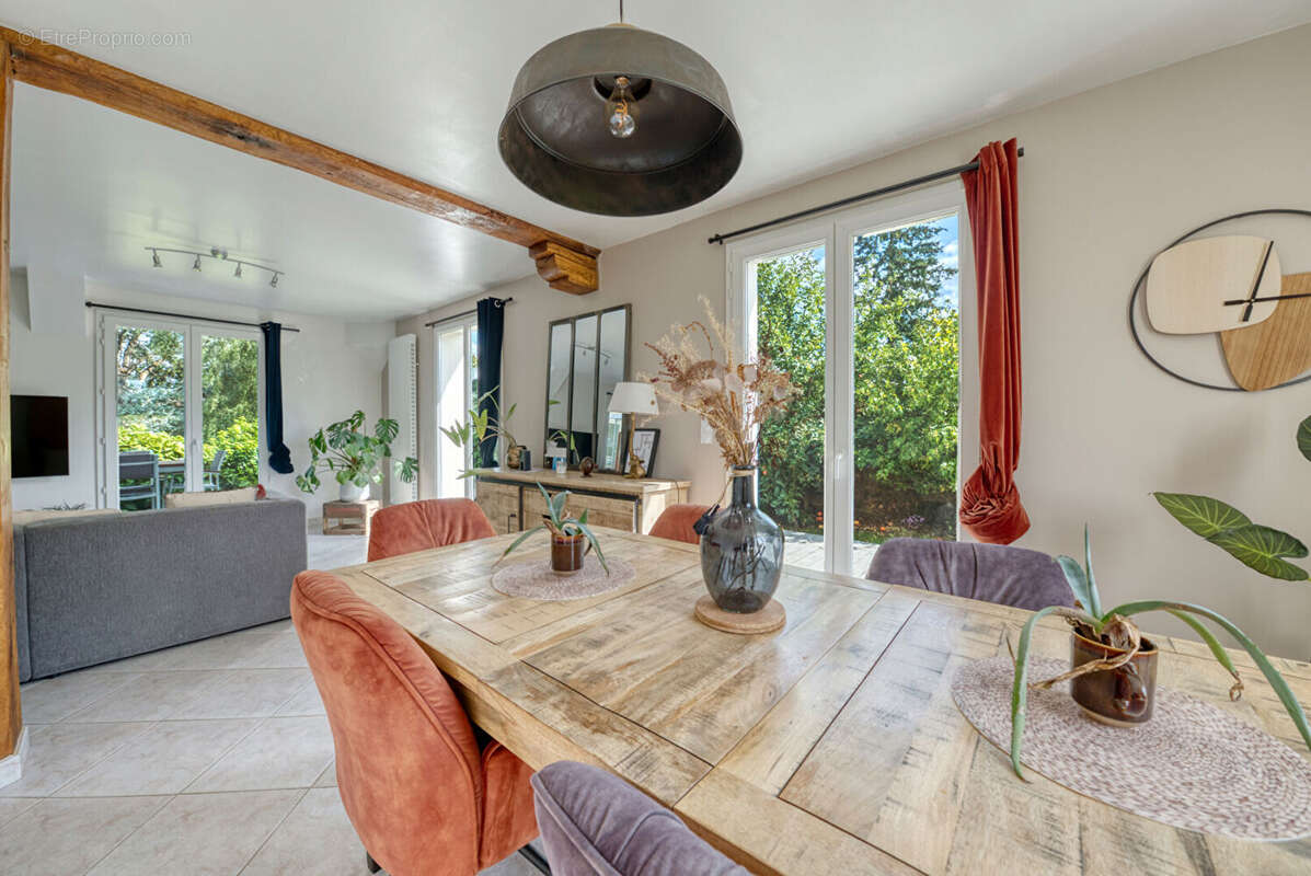 Maison à SAINT-SENOUX