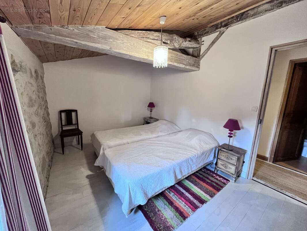 Maison à MONTIGNAC-TOUPINERIE