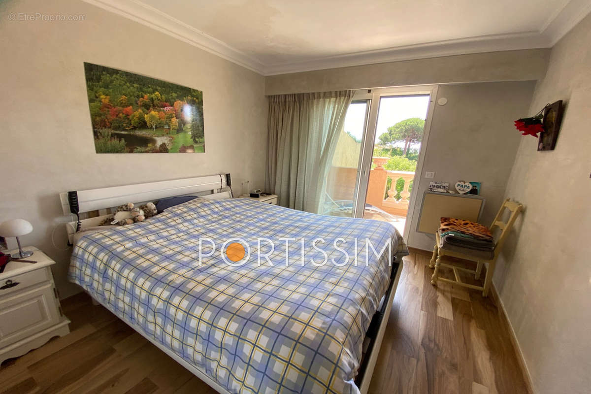 Maison à SAINT-LAURENT-DU-VAR