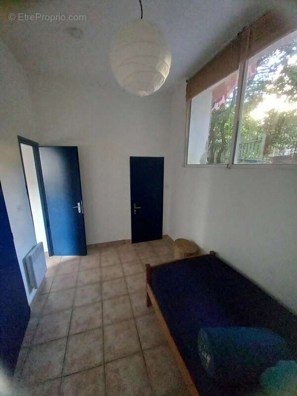 Appartement à MARSEILLE-7E