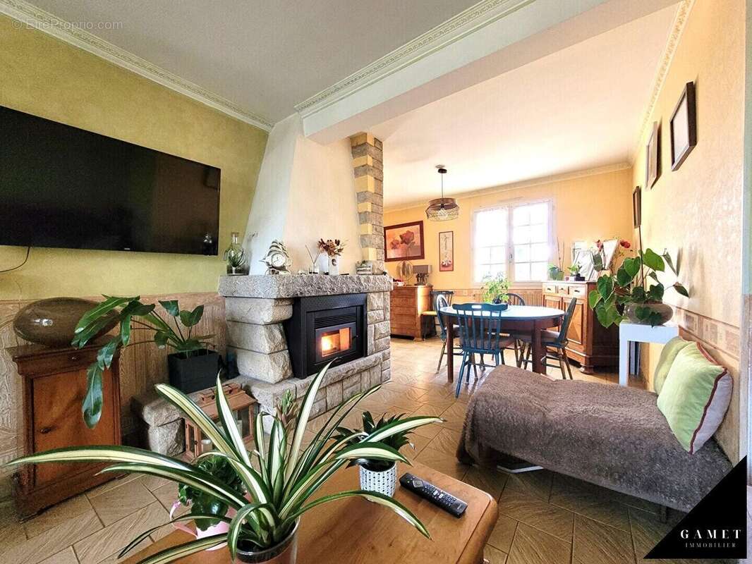 Maison à BAGUER-PICAN