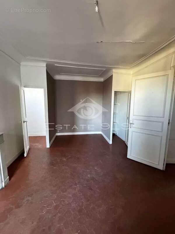 Appartement à MARSEILLE-6E