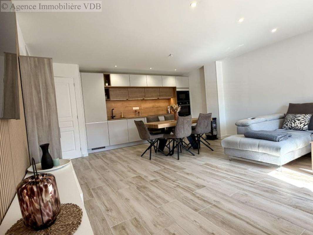 Appartement à LAY-SAINT-CHRISTOPHE