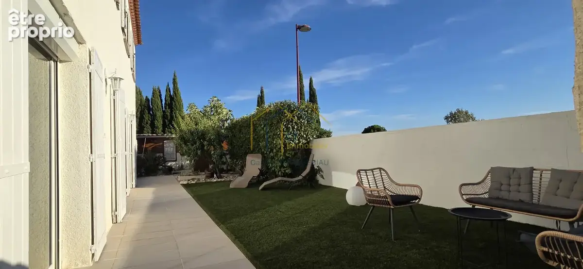Grande villa avec 5 chambres, piscine et vue dégagée - photo 16
