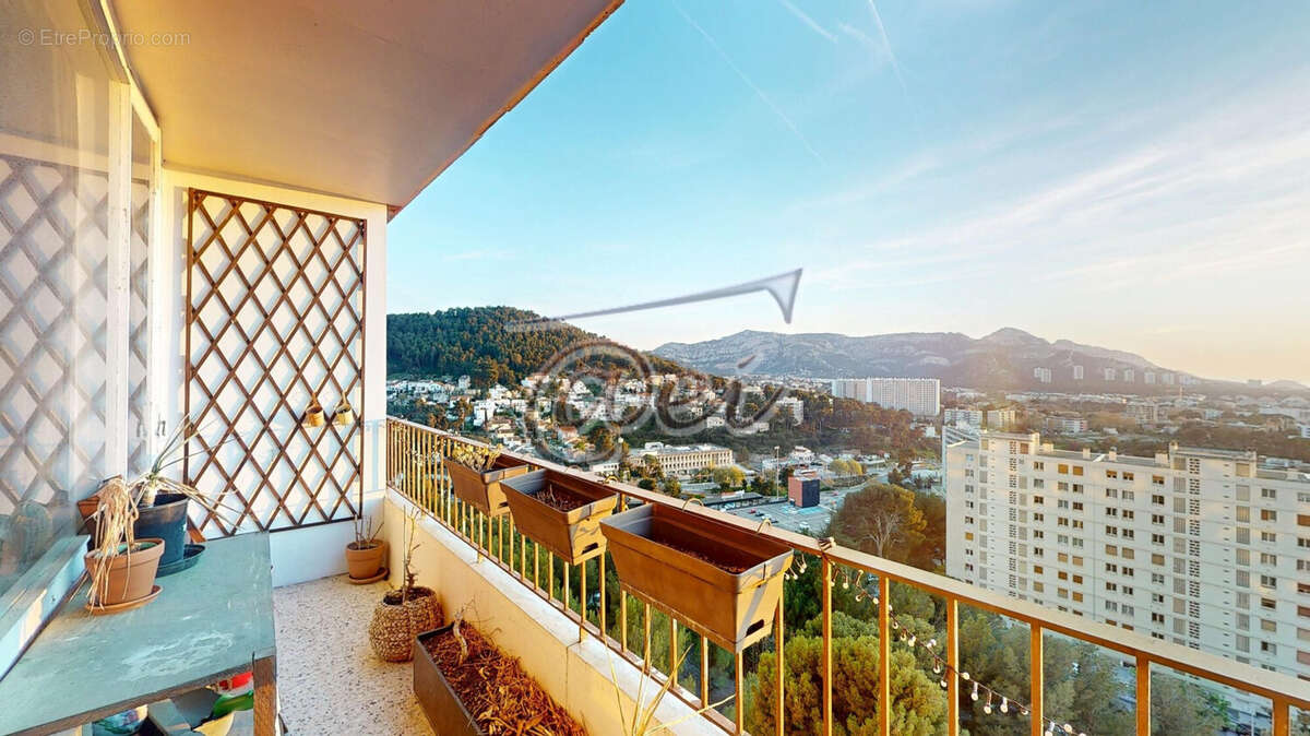 Appartement à MARSEILLE-9E