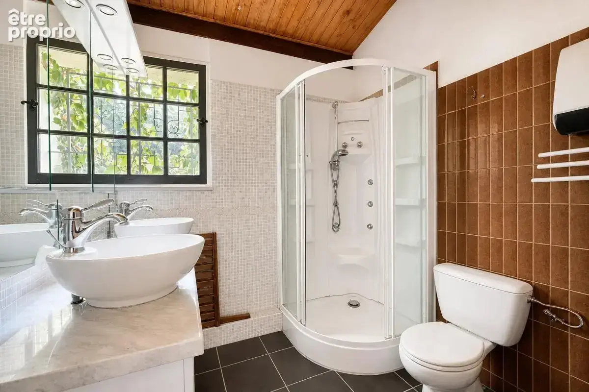 Maison de 8 pièces de 169 m² à Saint-Pons-de-Thomières - photo 14