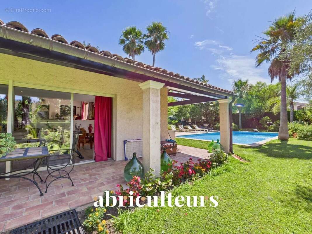 Maison à LA COLLE-SUR-LOUP