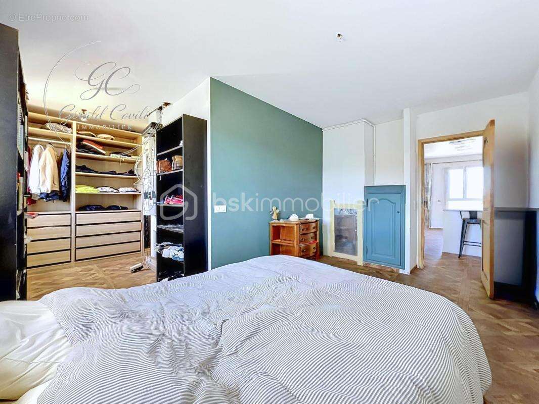 Appartement à VALLAURIS