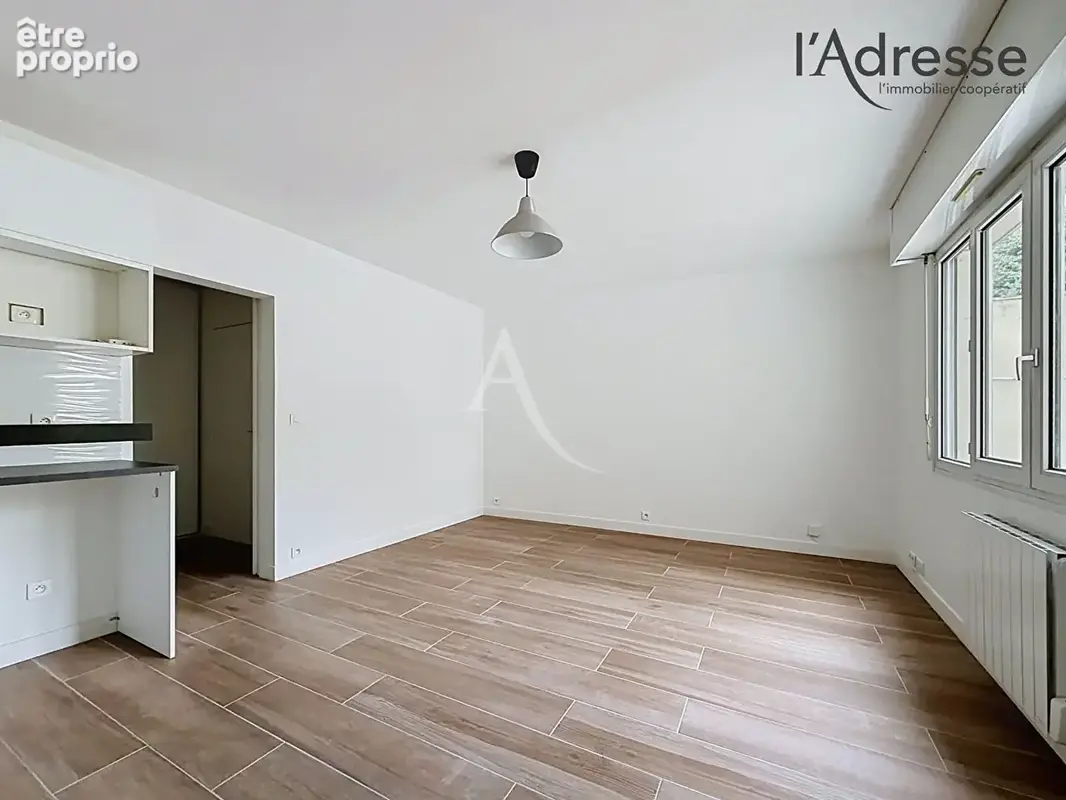 PUTEAUX/ Jean Jaurès - Studio 31m² - 1 Parking - photo 4
