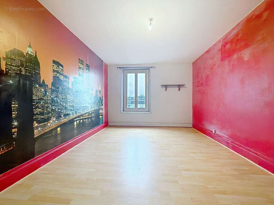 Appartement à THAON-LES-VOSGES