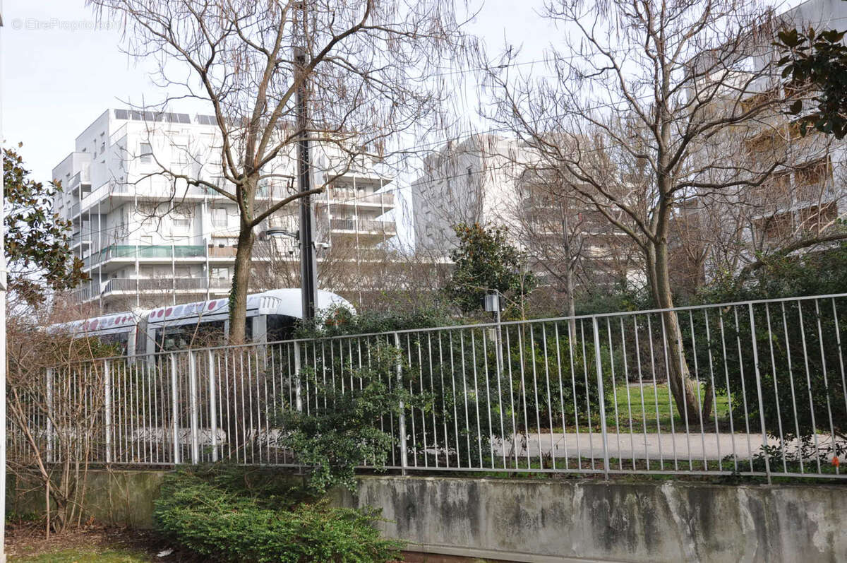 Bel appartement de 25,44 m2, lumineux, avec terrasse de 8 m2, exposé à l'Ouest, sans vis-à-vis, tram à 2 minut - photo 15