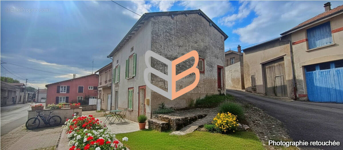 Maison à VILOSNES-HARAUMONT