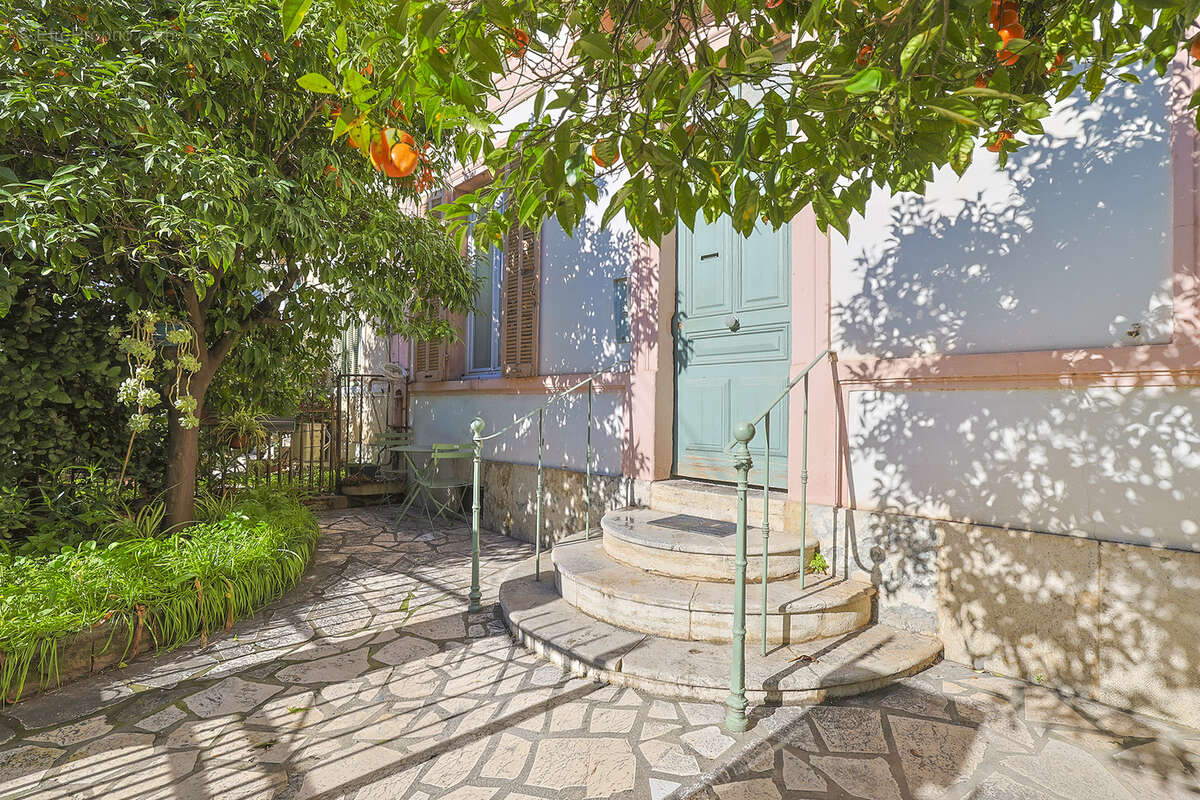 Appartement à HYERES