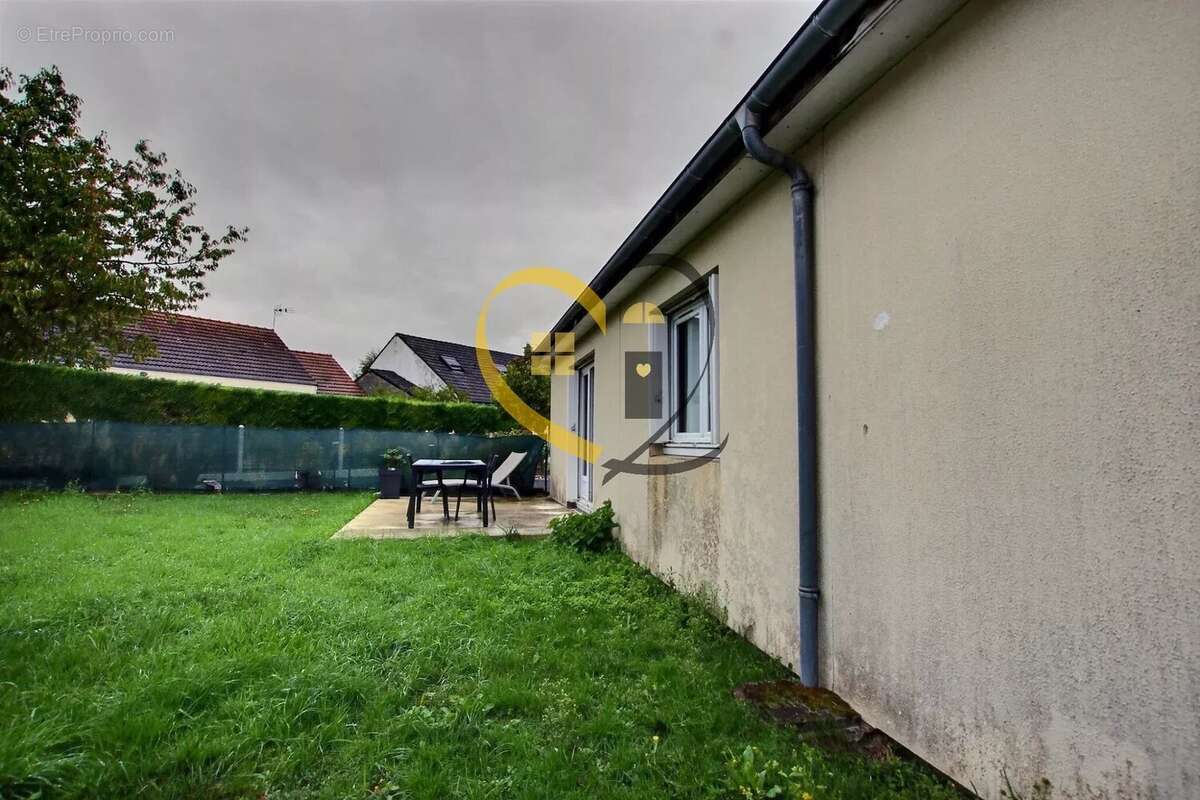 Maison à SAINTE-SOLANGE