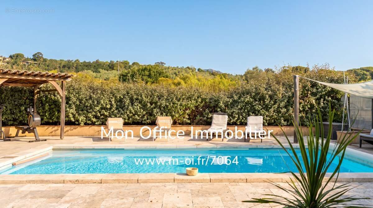 Référence : 7064-les - maison de charme avec garage et piscine proche port grimaud - photo 4