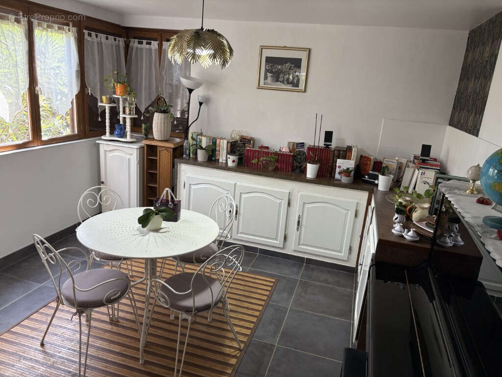 Maison à ARNAC-POMPADOUR