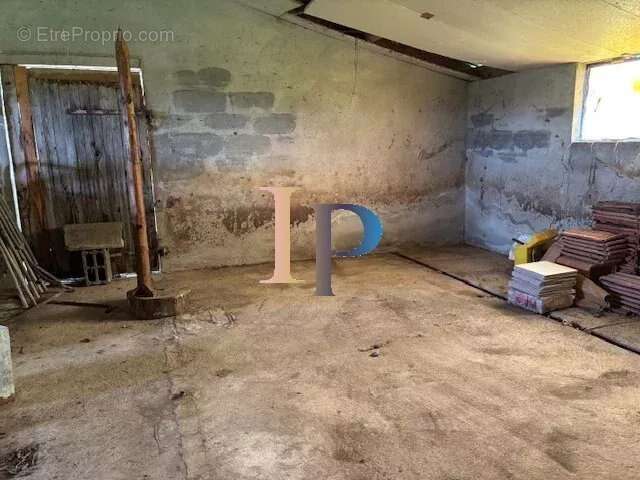 Maison à LA CLAYETTE