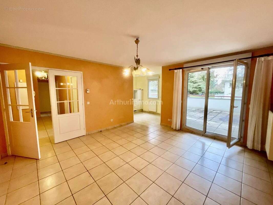 Appartement à LA TOUR-DU-PIN