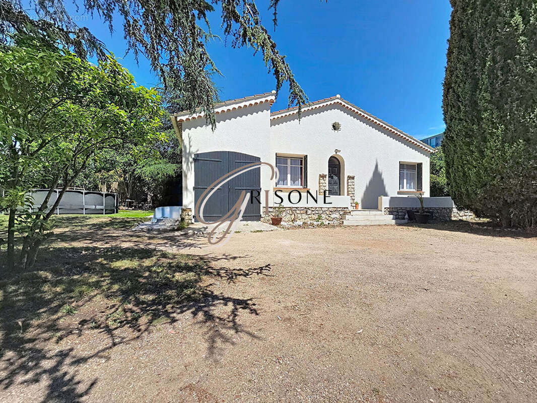 Maison à SIX-FOURS-LES-PLAGES