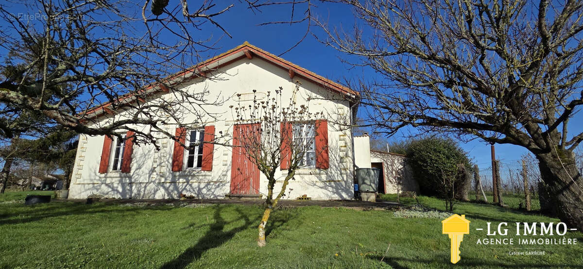 Maison à MORTAGNE-SUR-GIRONDE