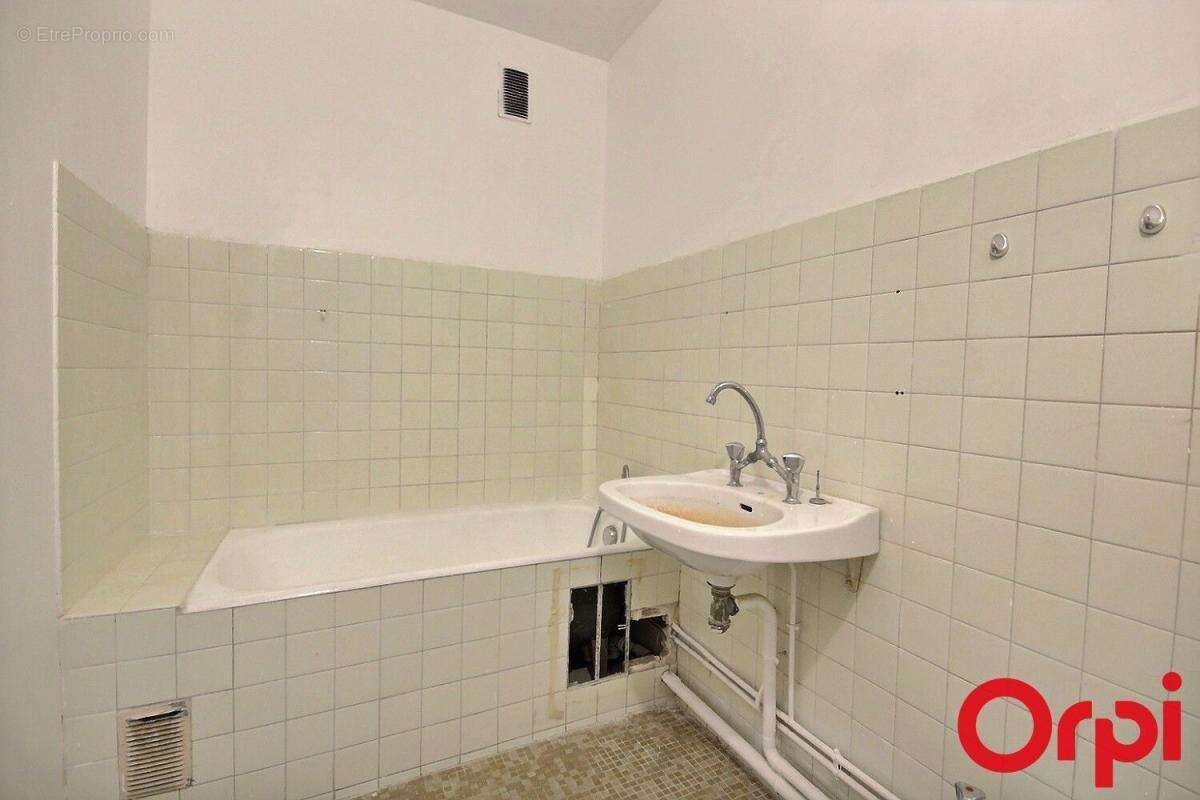 Appartement à MARSEILLE-11E