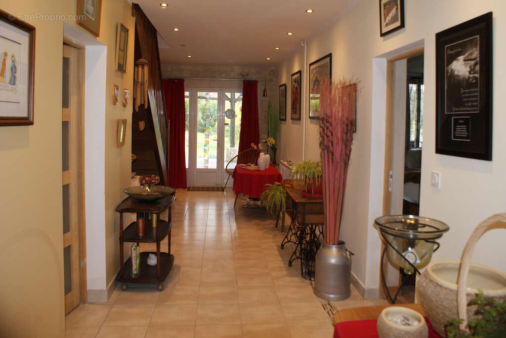 Maison à BAIGNES-SAINTE-RADEGONDE