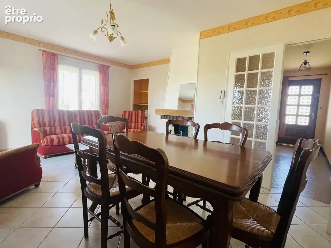 Maison 4 pièces 87 m² à vendre à Chabanais (16150) - photo 4